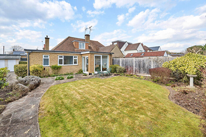 4 Bedroom Semi-Detached House For Sale In Hawfield Gardens, Park Street, St. Albans, Hertfordshire, AL2