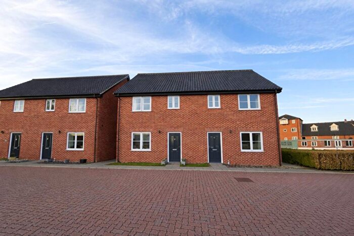 3 Bedroom Semi Detached House For Sale In Abbs Close, Reepham, Norwich, NR10