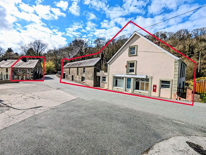 4 Bedroom Detached House For Sale In Talog, Carmarthen, Carmarthenshire., SA33