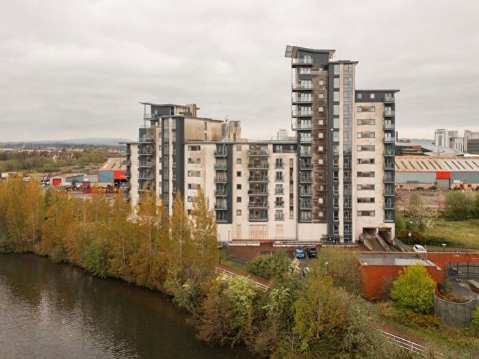2 Bedroom Flat For Sale In Overstone Court, Cardiff, CF10