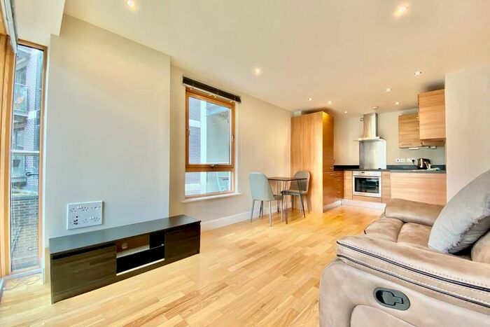 2 Bedroom Apartment To Rent In La Salle, Chadwick Street, LS10