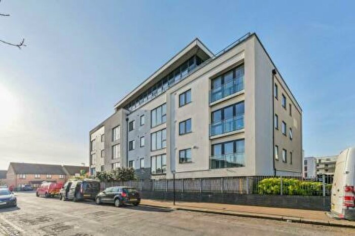 1 Bedroom Flat For Sale In Vellum Court, Hillyfield, Walthamstow, E17