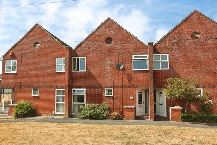 3 Bedroom Terraced House For Sale In Prideaux-Brune Avenue, Gosport, PO13
