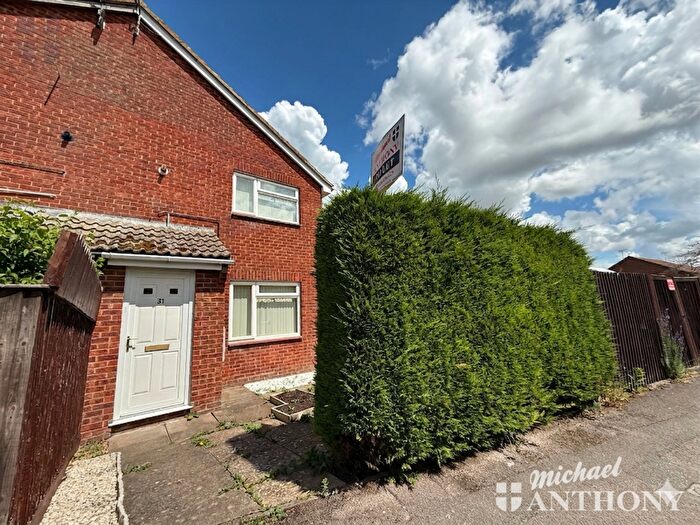 1 Bedroom Cluster House To Rent In Coppice Way, Aylesbury, HP20