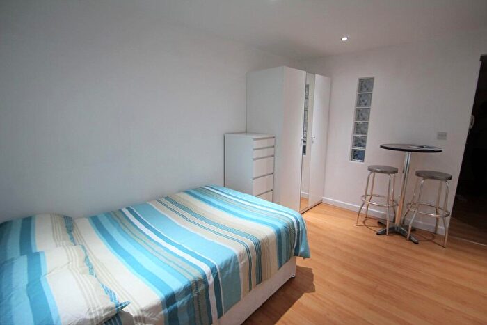 Studio To Rent In Central Park Avenue, Plymouth, Devon, PL4