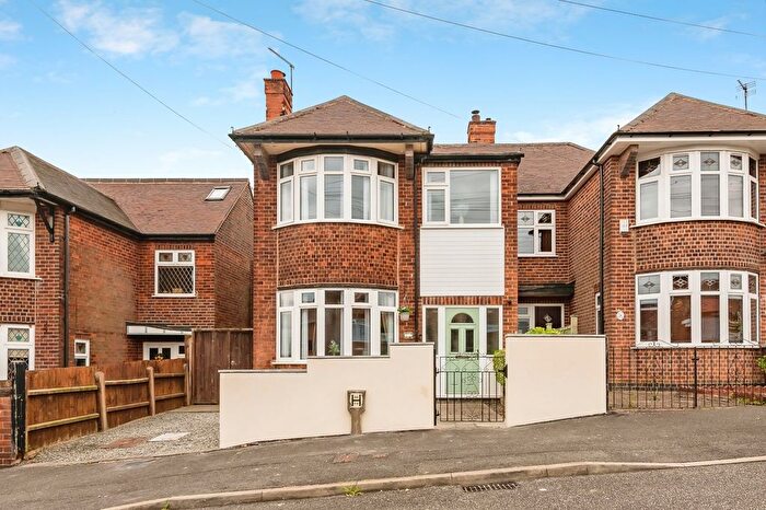 4 Bedroom Semi-Detached House For Sale In Bakerdale Road, Nottingham, Nottinghamshire, NG3