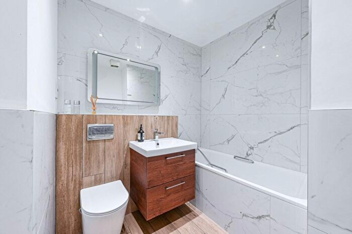 1 Bedroom Flat For Sale In Hither Green Lane, Hither Green, London, SE13