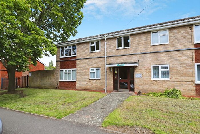 1 Bedroom Maisonette For Sale In Oak Street, Wolverhampton, West Midlands, WV3