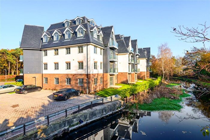 2 Bedroom Apartment To Rent In Woking, GU21