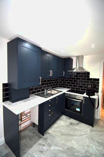 2 Bedroom Flat To Rent In Valence Avenue, Becontree, Dagenham, RM8