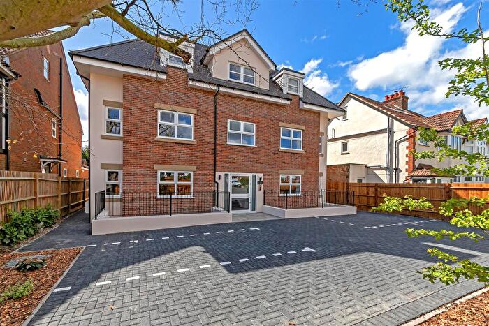 2 Bedroom Apartment To Rent In Hatfield Rd, St Albans, AL4