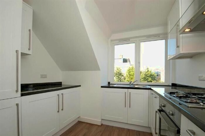 1 Bedroom Flat To Rent In Barclay Road, Croydon, CR0