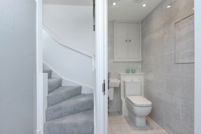 3 Bedroom Terraced House For Sale In Western Road, Fulflood, Winchester, Hampshire, SO22