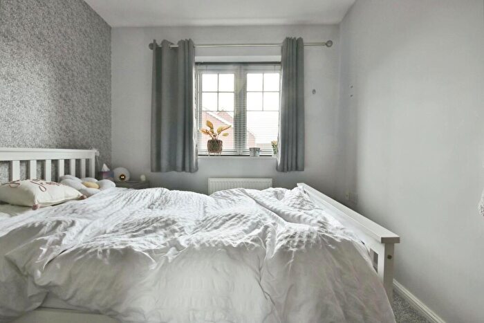 1 Bedroom Apartment For Sale In Woodheys Park, Kingswood, Hull, HU7