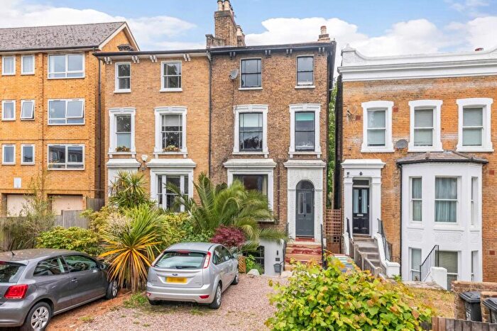 2 Bedroom Flat For Sale In Devonshire Road, Forest Hill, London, SE23