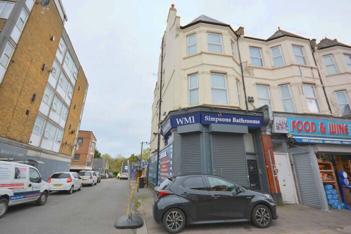 1 Bedroom Flat To Rent In High Road, London N12
