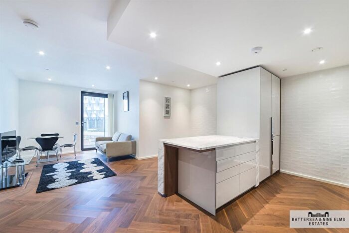 1 Bedroom Flat For Sale In Ambassador Building, New Union Square, SW11