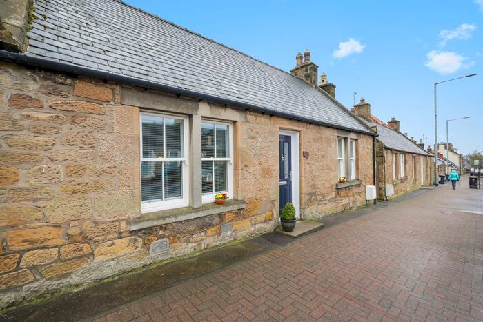 2 Bedroom Cottage For Sale In Main Street, Pathhead, EH37