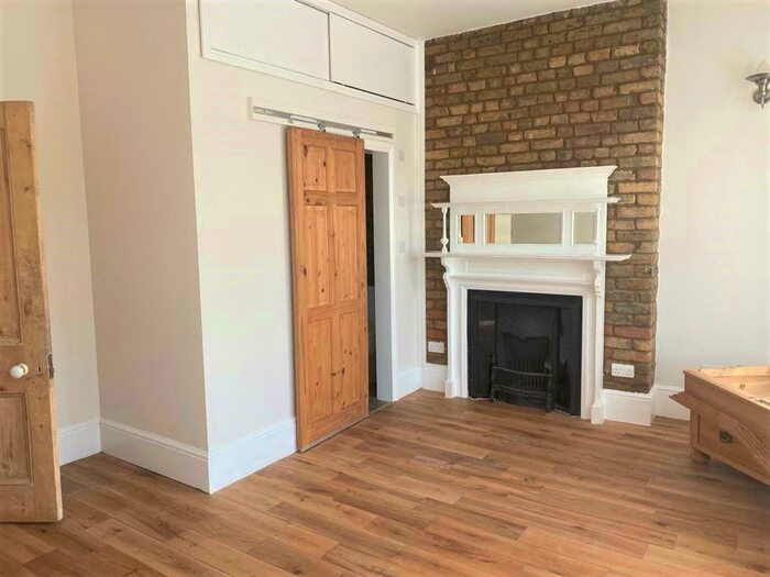 2 Bedroom Apartment To Rent In Bargery Road, London, SE6