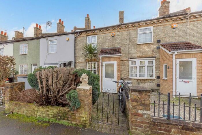 2 Bedroom Property To Rent In Albion Road, Hounslow, TW3