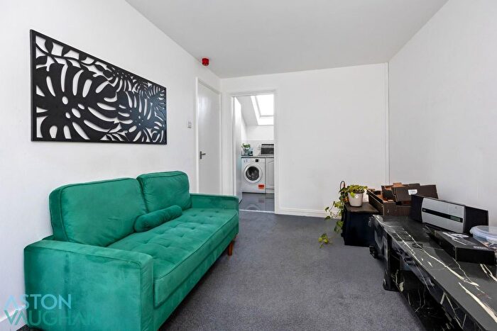 1 Bedroom Flat To Rent In Goldstone Villas, Hove, BN3