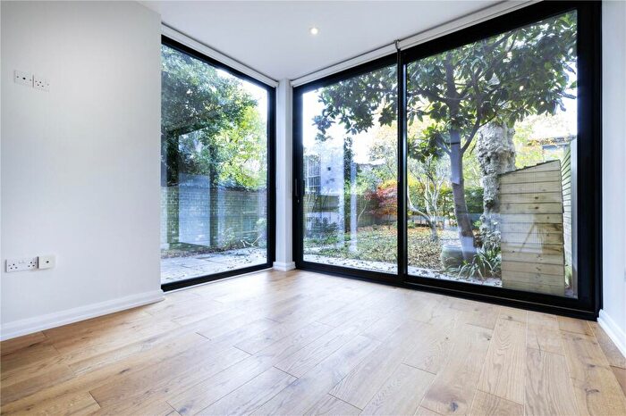 2 Bedroom Apartment To Rent In Highbury Park, Highbury, Islington, London, N5