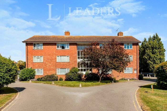 2 Bedroom Flat To Rent In Meadway Court Durrington, BN13