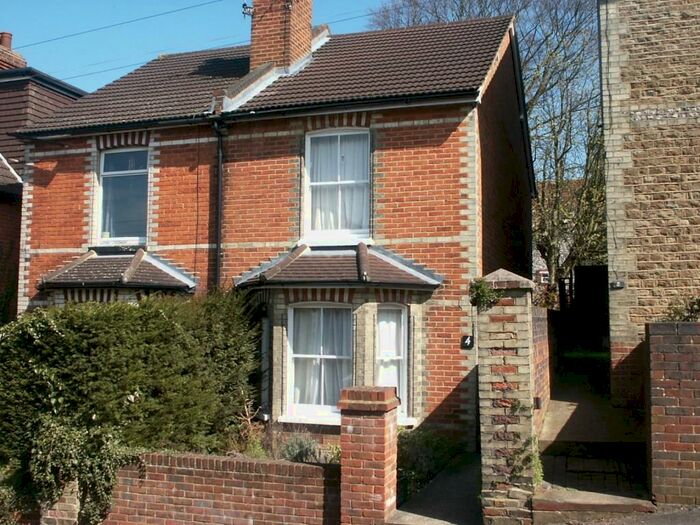 2 Bedroom Semi-Detached House To Rent In Upper Town Centre, Guildford, GU1