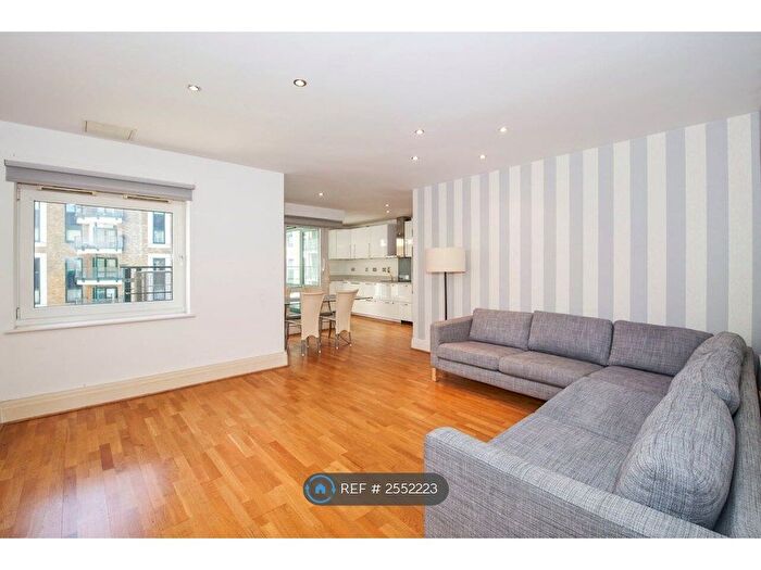 3 Bedroom Flat To Rent In Warren House, London, W14