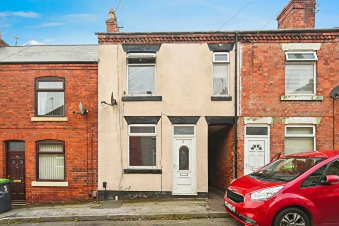 2 Bedroom Terraced House For Sale In Sherwood Street, Nottingham, NG17