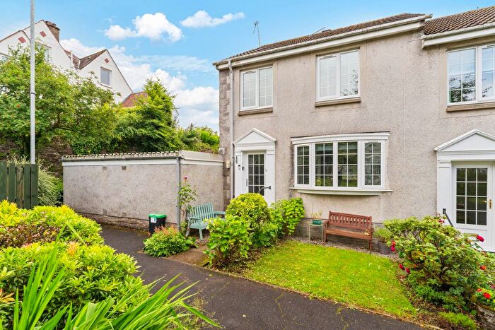 3 Bedroom Semi-Detached House For Sale In Barrs Brae, Kilmacolm, PA13