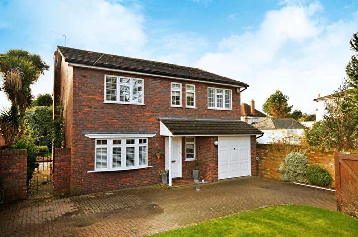 4 Bedroom Detached House To Rent In Bridge Road, Chertsey, KT16