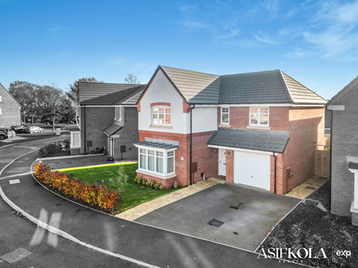 4 Bedroom Detached House For Sale In Battalion Drive, Sutton Coldfield, B75