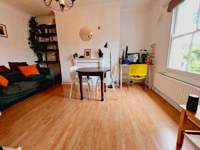 1 Bedroom Flat To Rent In Oakley Road, Islington, N1