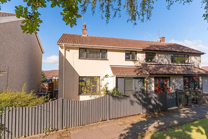 3 Bedroom Semi-Detached House For Sale In Hawarden Green, Llanyravon, NP44