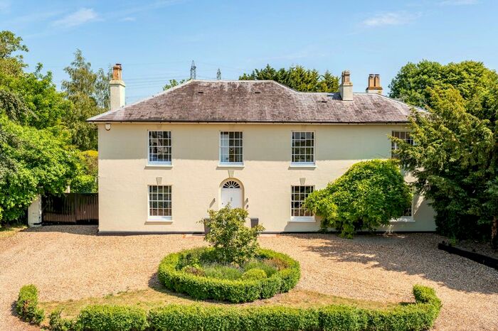 5 Bedroom Equestrian Property For Sale In Redcoats Green, Little Wymondley, Hitchin, Hertfordshire, SG4