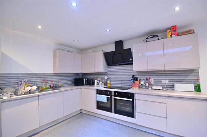 7 Bedroom Terraced House To Rent In Heeley Road, Selly Oak, B29
