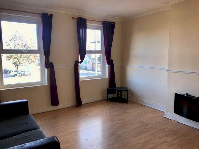 3 Bedroom Maisonette To Rent In Poulton Road, Liverpool CH44