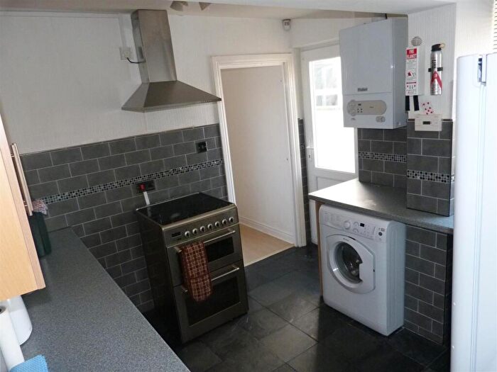 5 Bedroom House To Rent In Malefant Street, Cathays, CF24