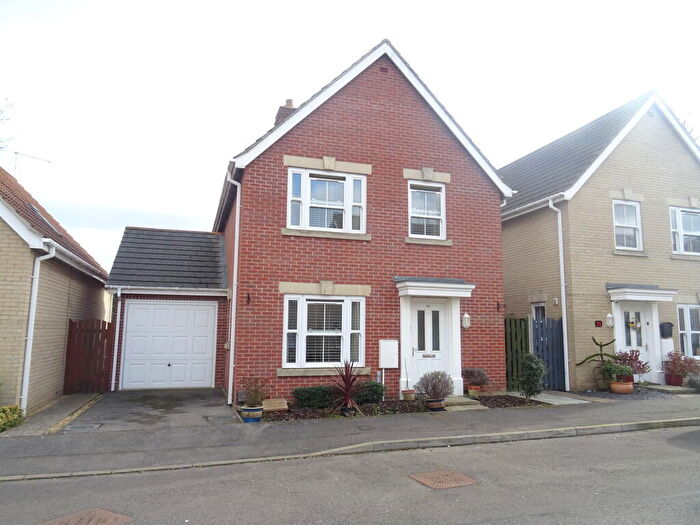 3 Bedroom Detached House For Sale In Tern Gardens, Chatteris, Cambs, PE16