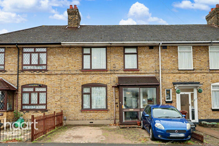3 Bedroom Terraced House For Sale In Sisley Road, Barking, IG11