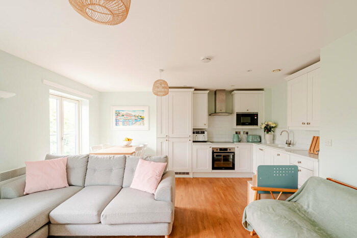 2 Bedroom Flat For Sale In Coronation Court, Coronation Road, Southville, Bristol, BS3