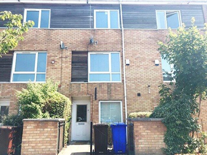 4 Bedroom House To Rent In Greengage, Grove Village, Manchester, M13