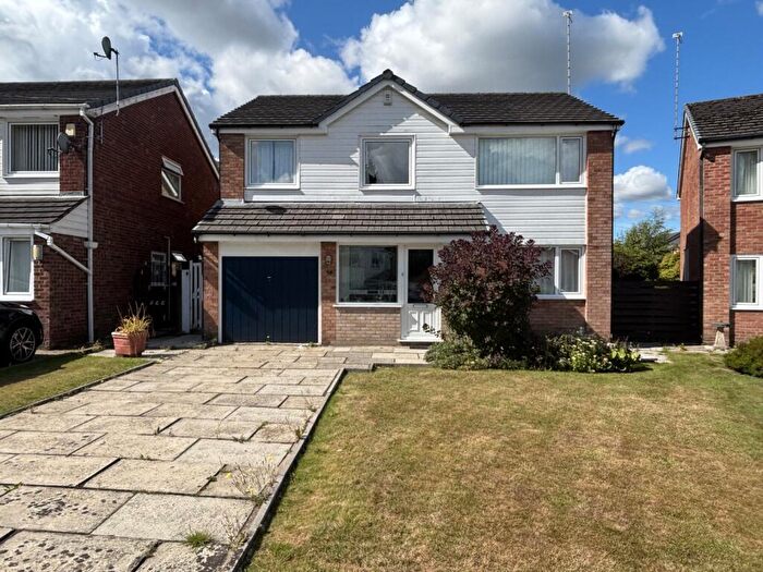 4 Bedroom Detached House For Sale In Wordsworth Way, Bamford, Rochdale, OL11