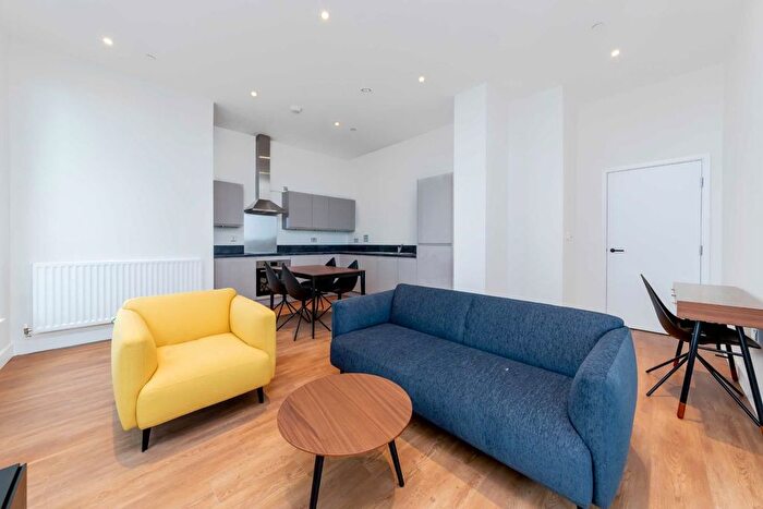 2 Bedroom Flat To Rent In Union Way, North Acton, NW10