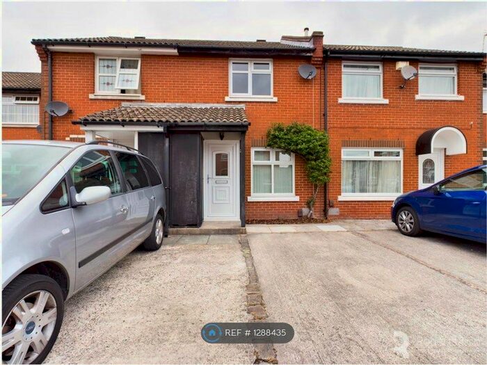 2 Bedroom Terraced House To Rent In Colman Court, Preston PR1