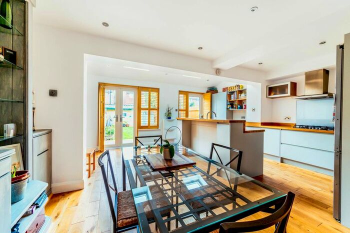 3 Bedroom Semi-Detached House To Rent In Davidson Road, Croydon, CR0