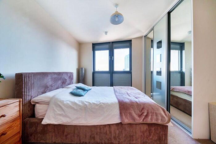 2 Bedroom Flat For Sale In Icona Building, Stratford, London, E15