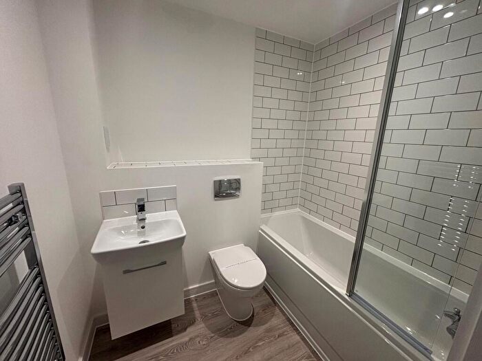 Apartment To Rent In Fox House, DE1