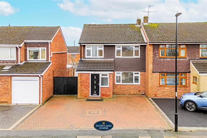 4 Bedroom Semi Detached House For Sale In Peveril Drive, Styvechale Grange, Coventry, CV3